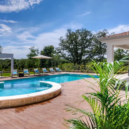 Onyx Holiday home *