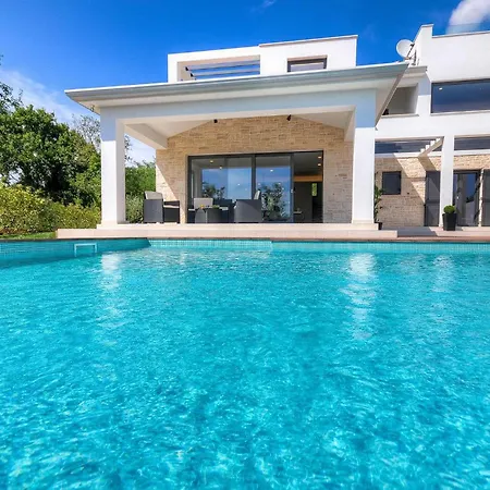Onyx Holiday home *