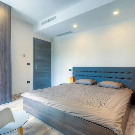 Onyx Holiday home *